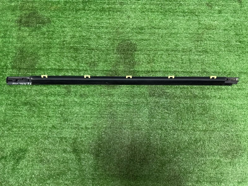 Уплотнитель стекла наружный (Бархотка) Kia Soul 2014 SW