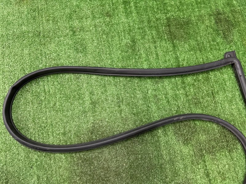 Уплотнитель двери Kia Soul 2014 SW