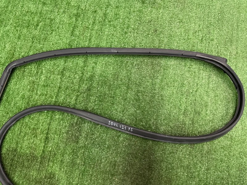 Уплотнитель двери Kia Soul 2014 SW