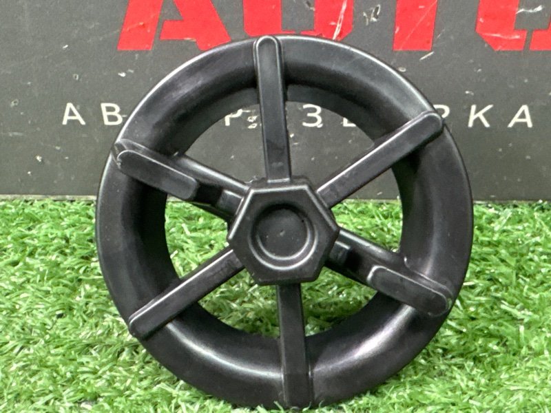 Болт крепления запасного колеса Kia Soul 2014 SW