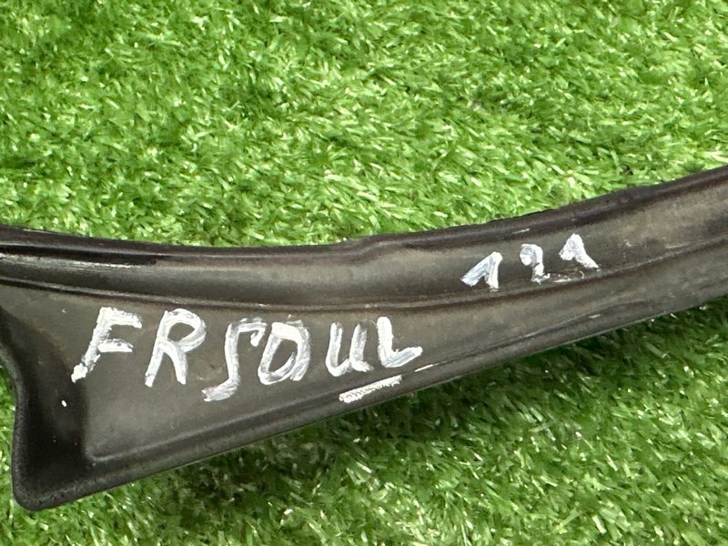 Уплотнитель двери Kia Soul 2014 SW