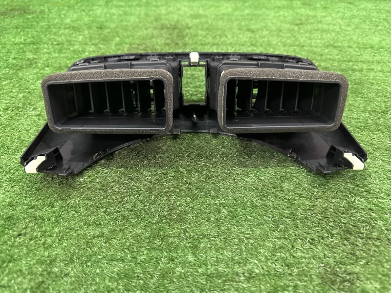 Дефлектор отопителя центральный Kia Soul 2014 SW