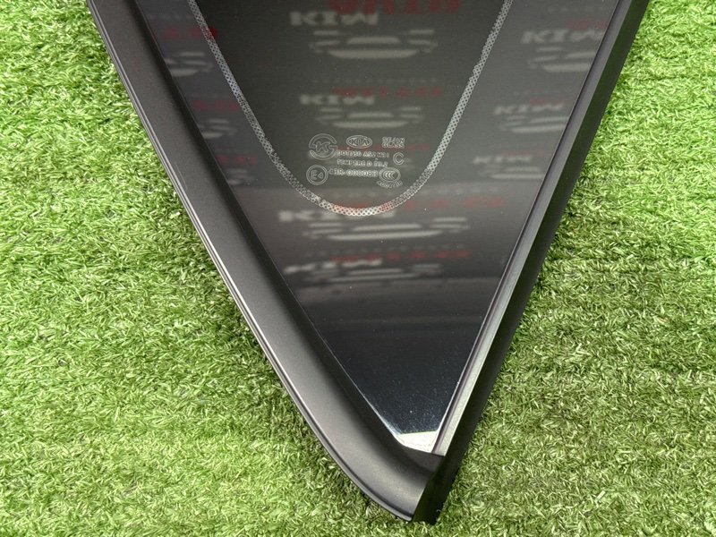 Стекло глухое заднее Kia Soul 2014 SW