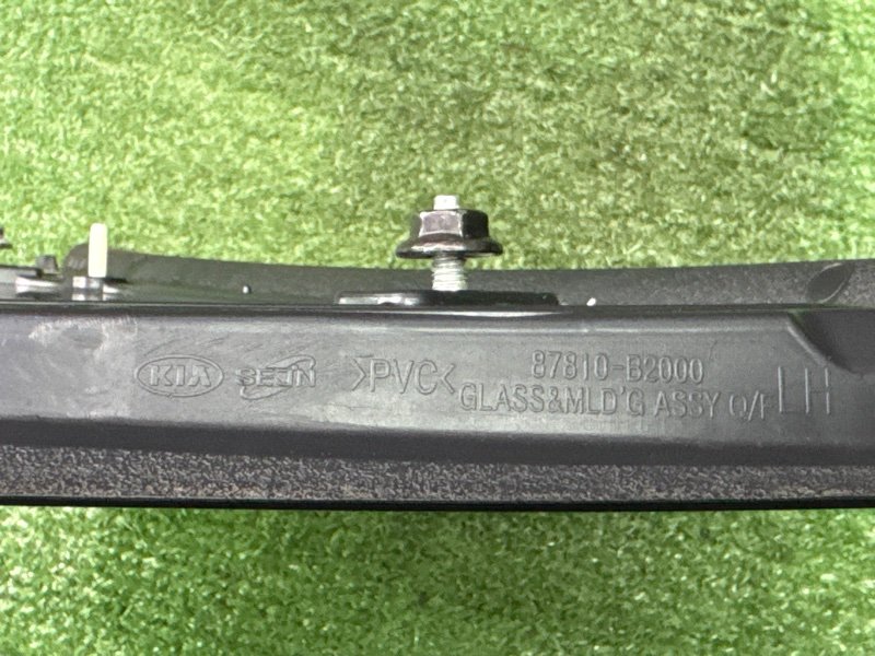 Стекло глухое заднее Kia Soul 2014 SW