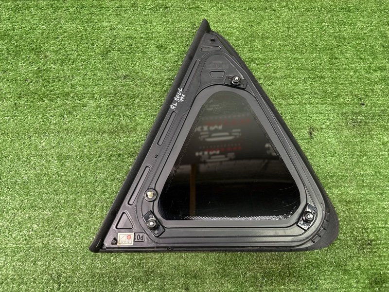 Стекло глухое заднее Kia Soul 2014 SW