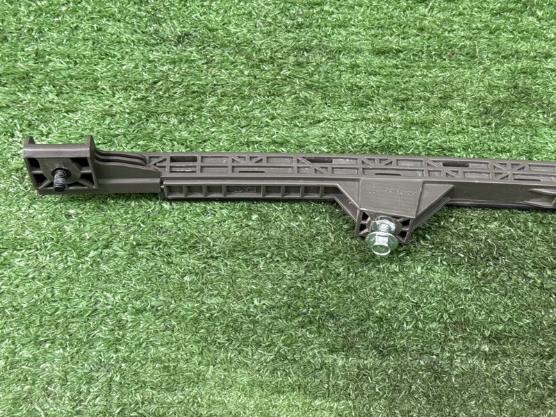 Направляющая стекла двери Kia Soul 2014 SW