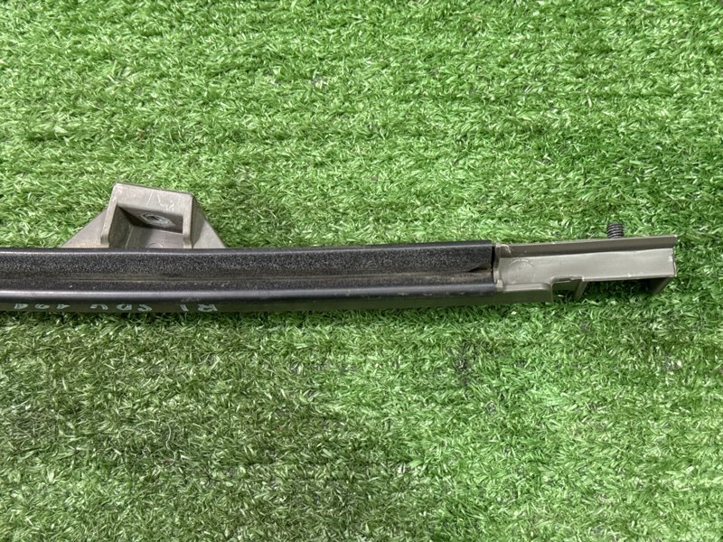 Направляющая стекла двери Kia Soul 2014 SW