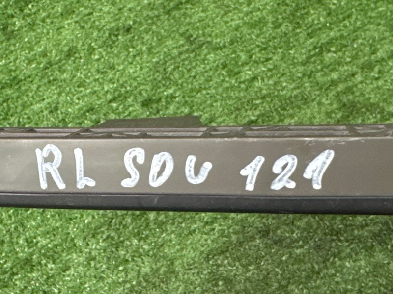 Направляющая стекла двери Kia Soul 2014 SW