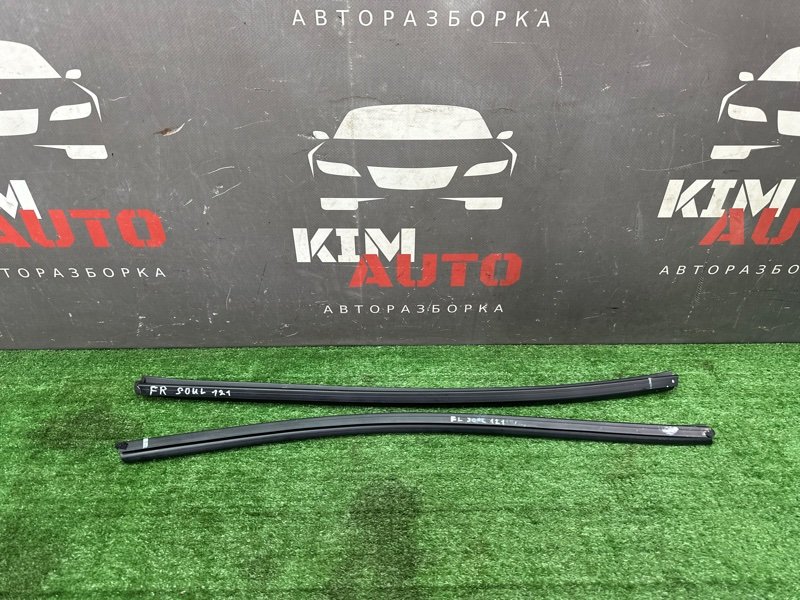 Уплотнитель стекла(бархотка) внутренний Kia Soul 2014 SW