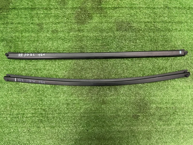 Уплотнитель стекла(бархотка) внутренний Kia Soul 2014 SW