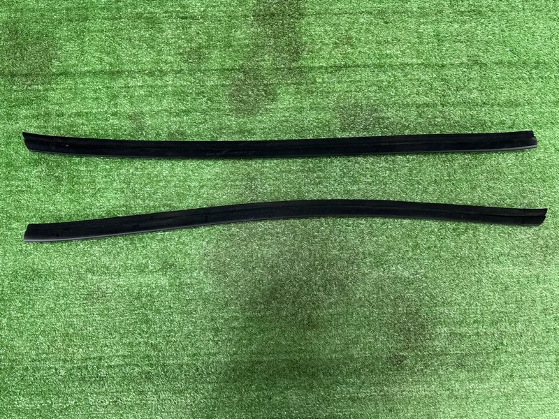 Уплотнитель стекла(бархотка) внутренний Kia Soul 2014 SW