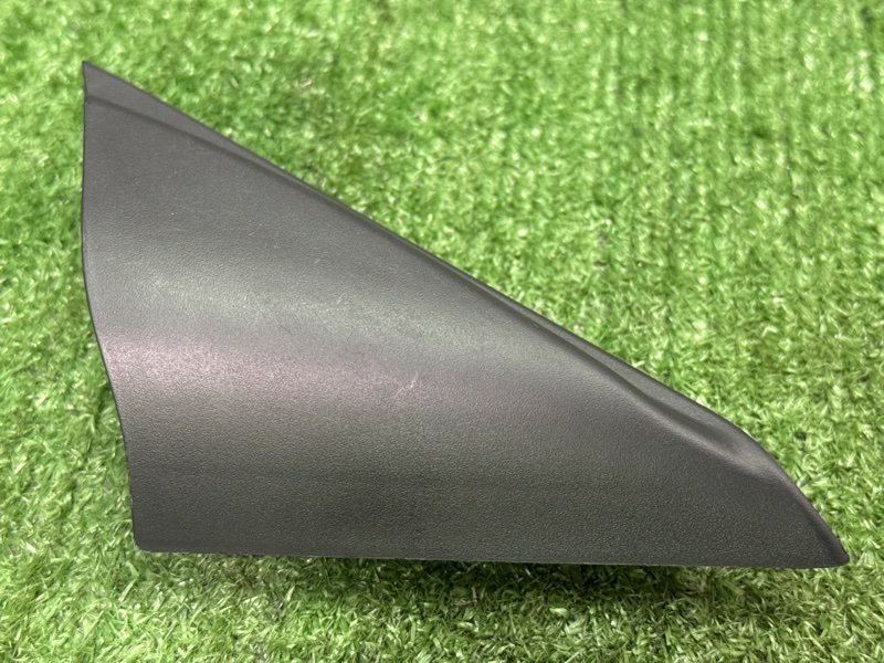 Накладка зеркала внутренняя(уголок) Kia Soul 2014 SW