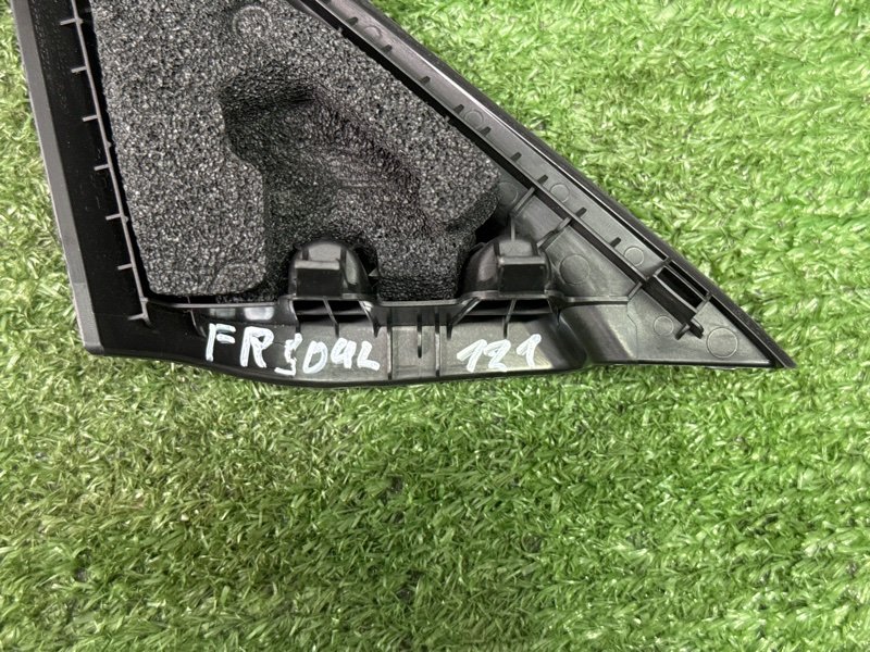 Накладка зеркала внутренняя(уголок) Kia Soul 2014 SW