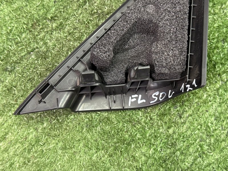 Накладка зеркала внутренняя(уголок) Kia Soul 2014 SW