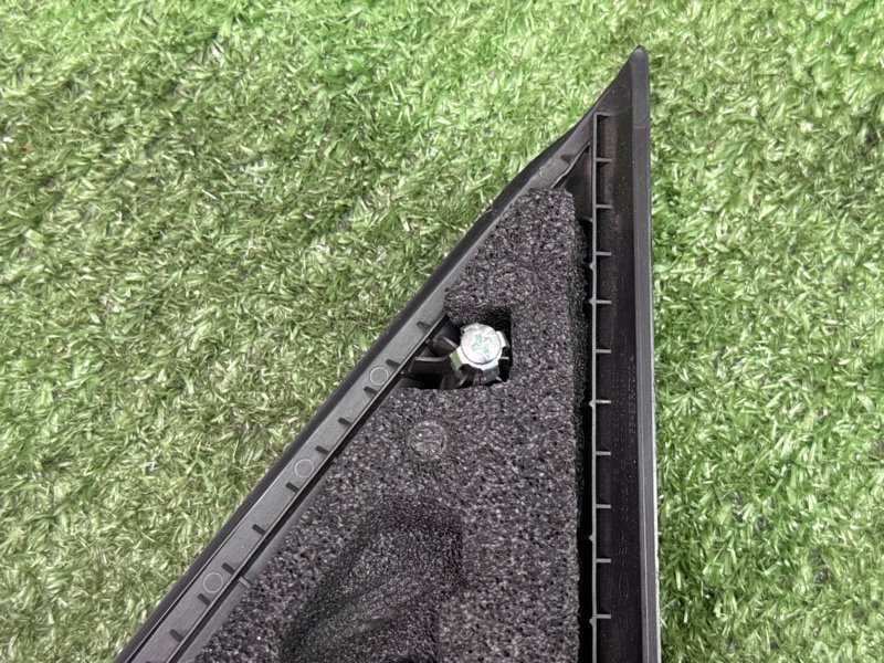 Накладка зеркала внутренняя(уголок) Kia Soul 2014 SW