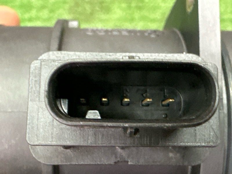 Датчик массового расхода воздуха ДМРВ Kia Soul 2014 SW