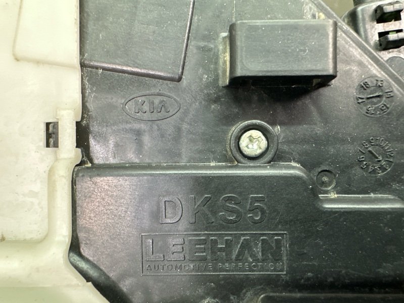 Замок двери Kia Soul 2014 SW