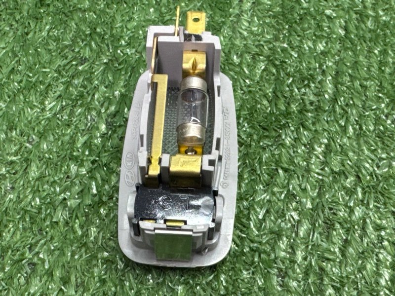 Плафон подсветки солнцезащитных козырьков Kia Soul 2014 SW