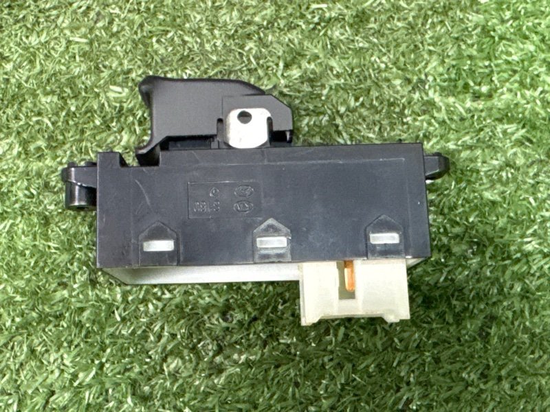 Кнопка стеклоподъемника Kia Soul 2014 SW