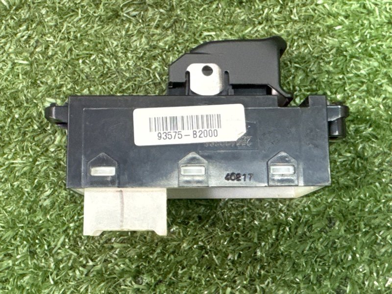 Кнопка стеклоподъемника Kia Soul 2014 SW