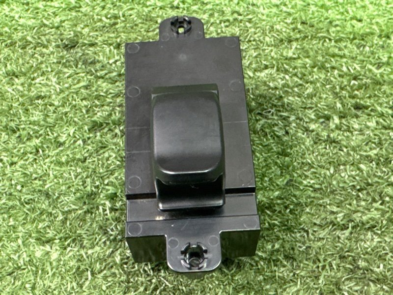 Кнопка стеклоподъемника Kia Soul 2014 SW