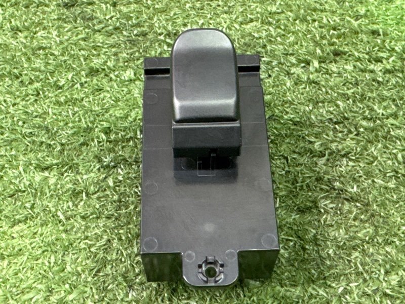 Кнопка стеклоподъемника Kia Soul 2014 SW