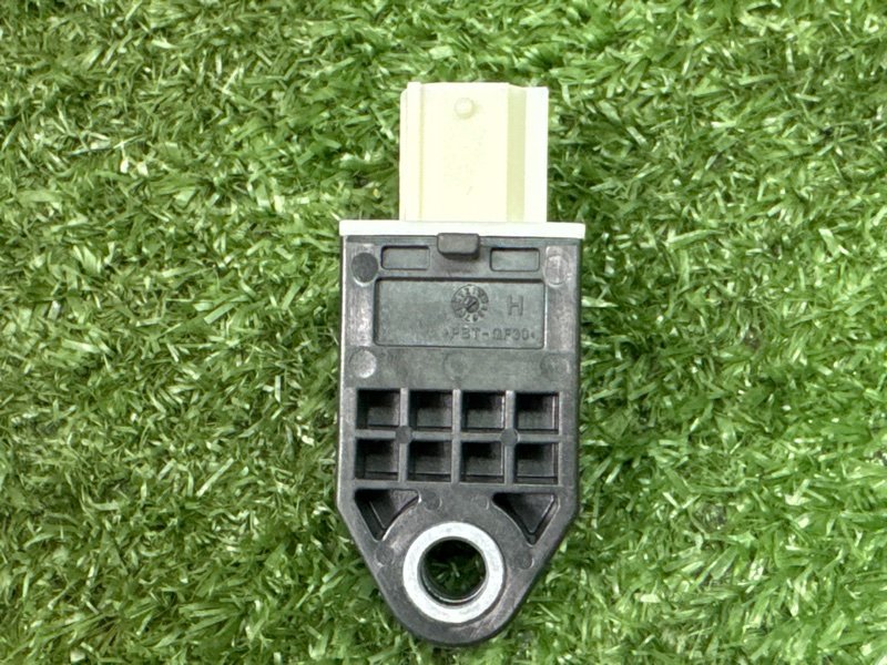 Датчик удара боковой Kia Soul 2014 SW