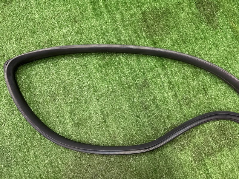 Уплотнитель проема двери Kia Soul 2014 SW