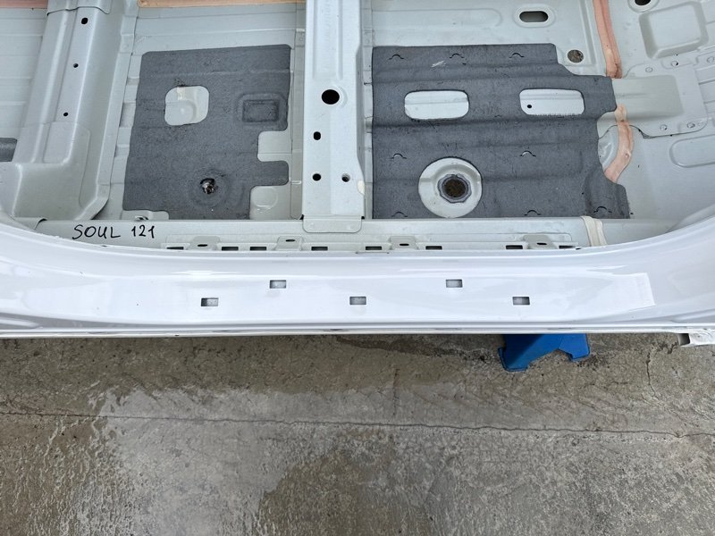 Порог со стойкой Kia Soul 2014 SW