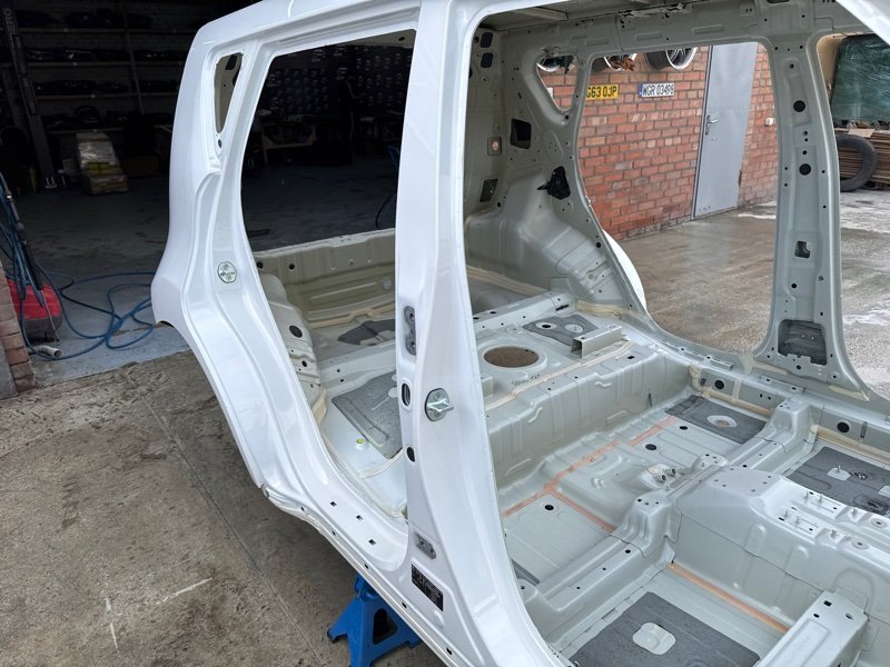 Порог со стойкой Kia Soul 2014 SW