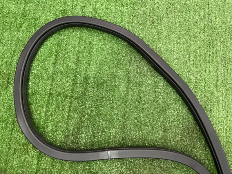 Уплотнитель проема двери Kia Soul 2014 SW