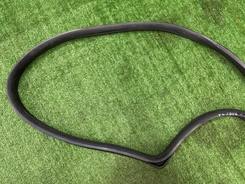 Уплотнитель проема двери Kia Soul 2014 SW