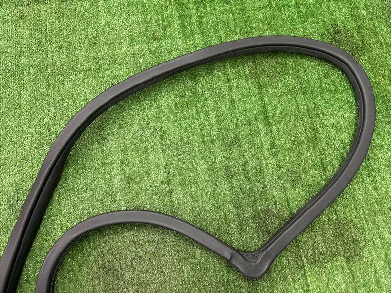 Уплотнитель проема двери Kia Soul 2014 SW