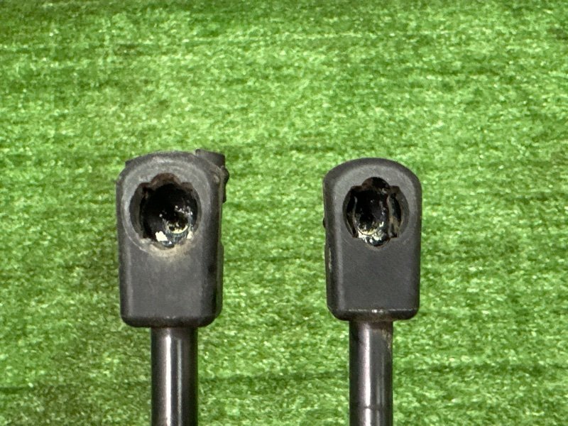 Упор крышки багажника Kia Soul 2014 SW