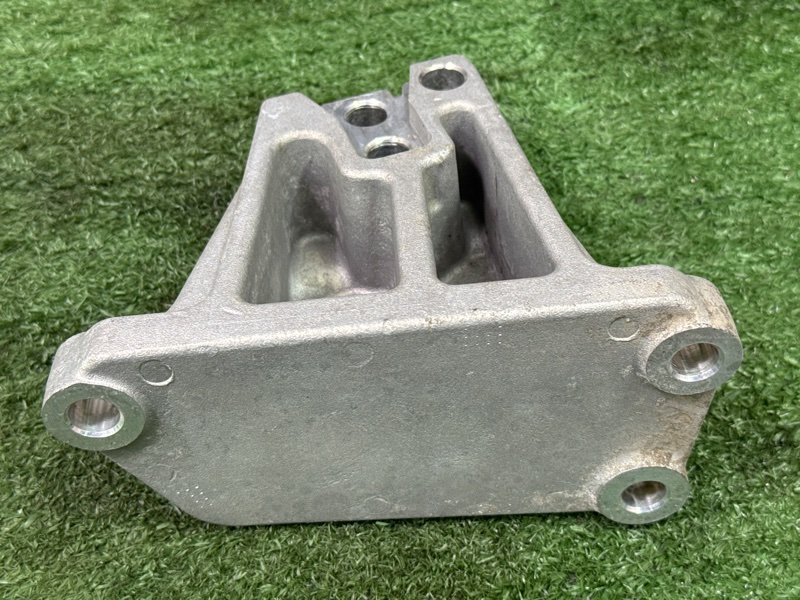 Кронштейн МКПП Kia Soul 2014 SW