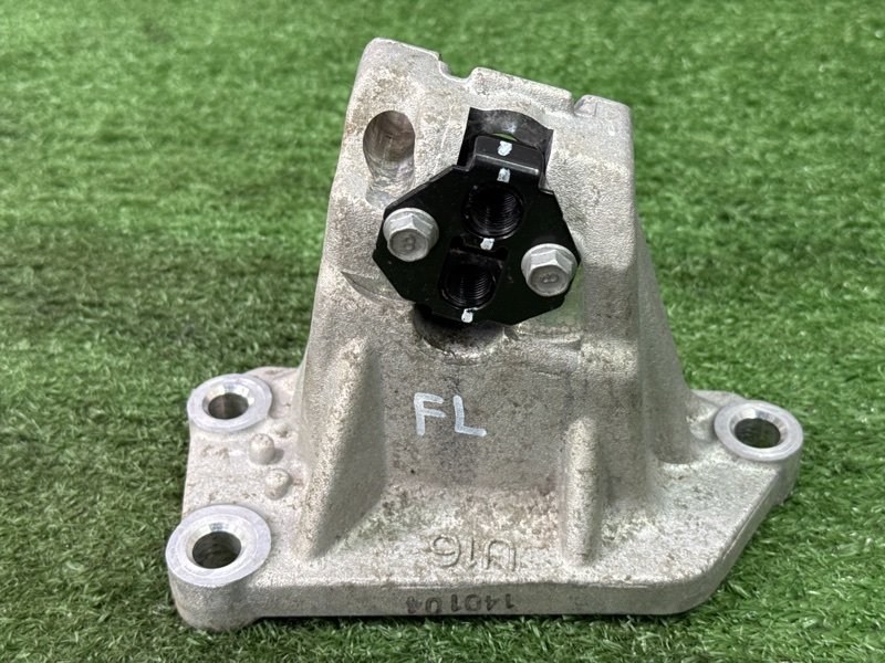 Кронштейн МКПП Kia Soul 2014 SW