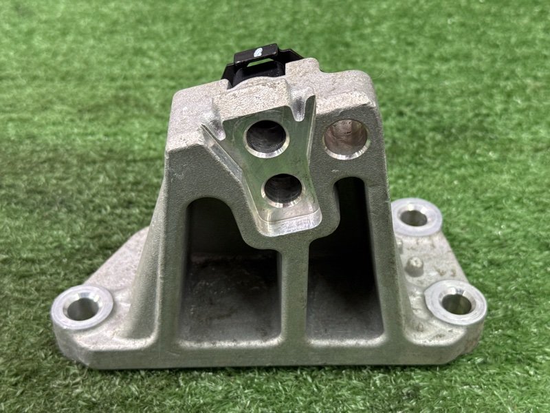 Кронштейн МКПП Kia Soul 2014 SW