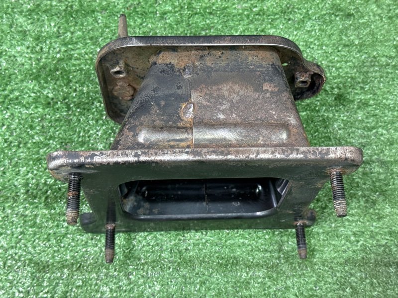 Кронштейн усилителя бампера Kia Soul 2014 SW