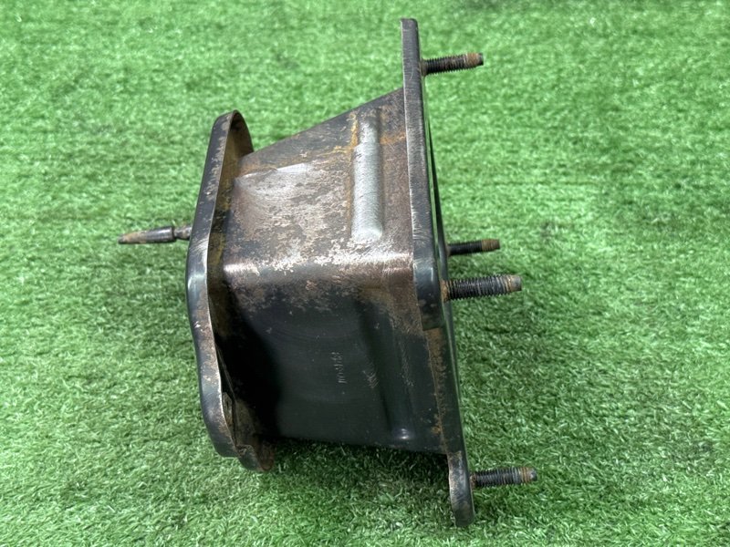 Кронштейн усилителя бампера Kia Soul 2014 SW