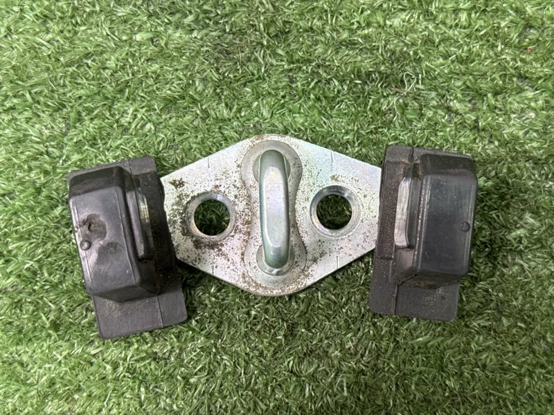 Ответная часть замка багажника Kia Soul 2014 SW