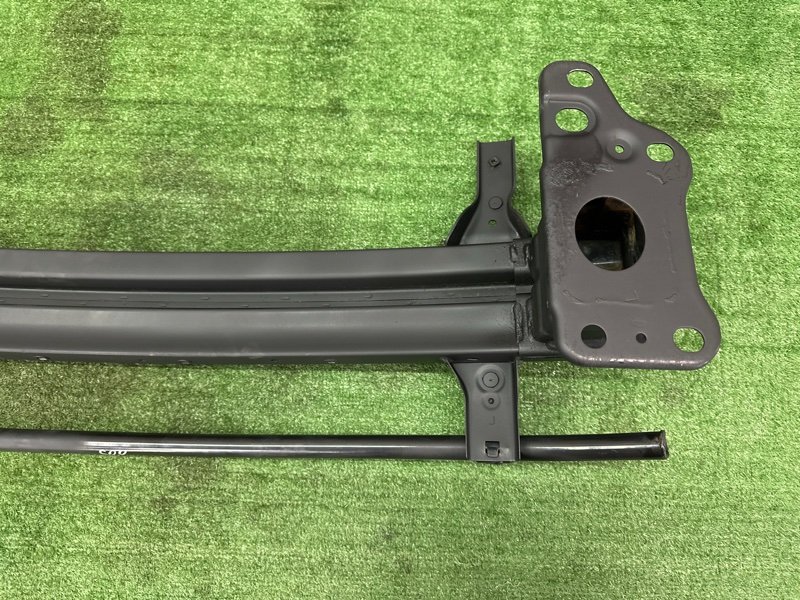 Усилитель бампера Kia Soul 2014 SW