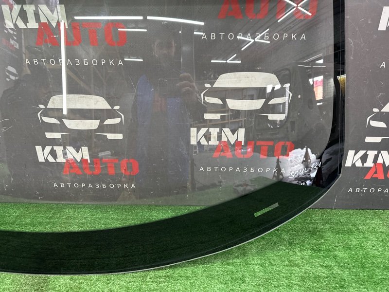 Стекло лобовое Kia Soul 2014 SW