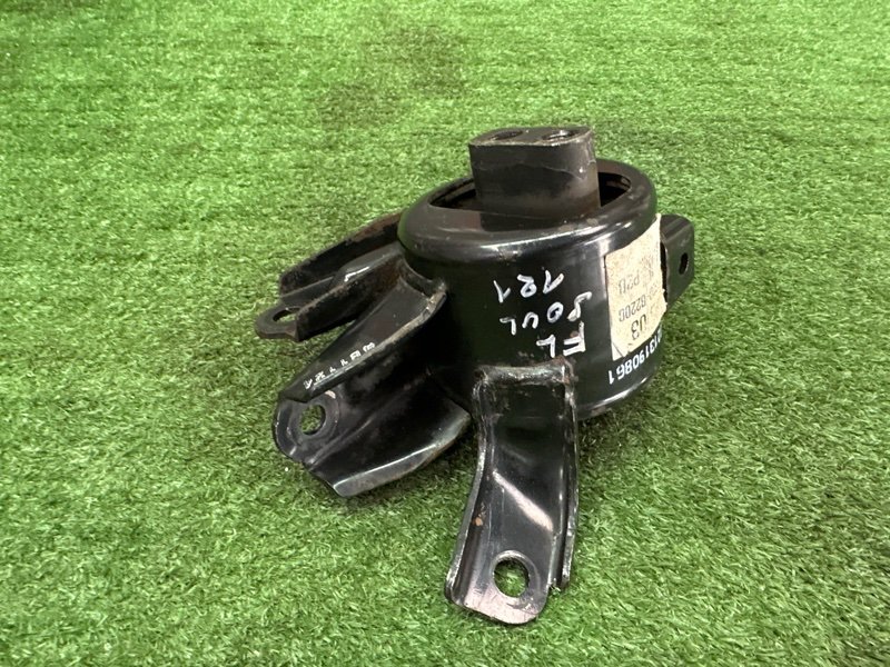 Подушка/опора двигателя Kia Soul 2014 SW