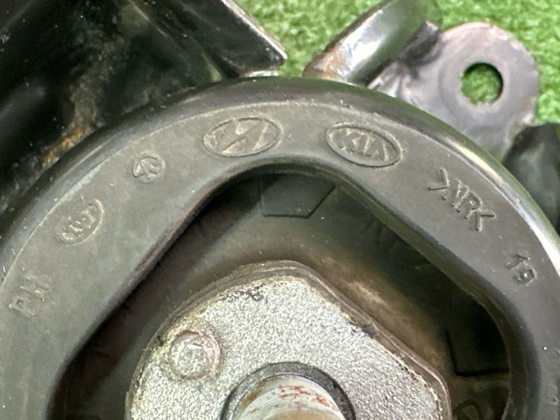 Опора двигателя (подушка ДВС) Kia Soul 2014 SW