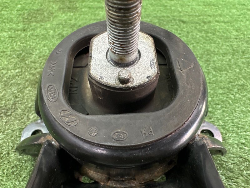 Опора двигателя (подушка ДВС) Kia Soul 2014 SW