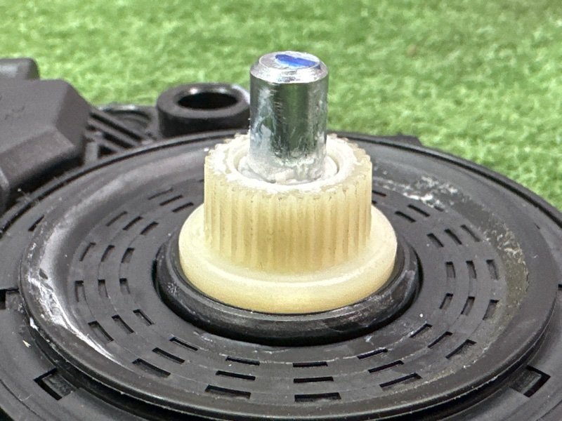 Мотор стеклоподъемника Hyundai i30 2013