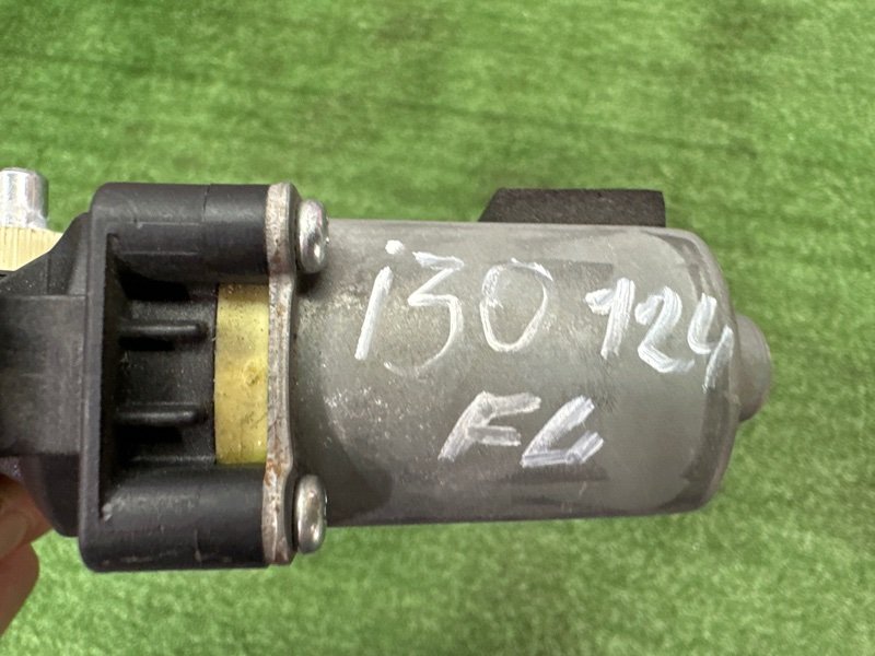 Мотор стеклоподъемника Hyundai i30 2013