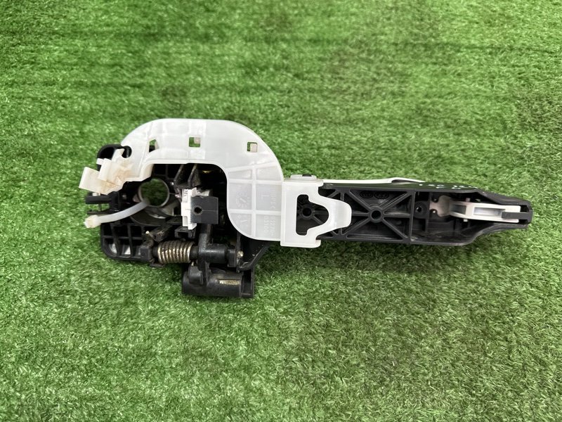 Ручка двери наружная в сборе Hyundai i30 2013