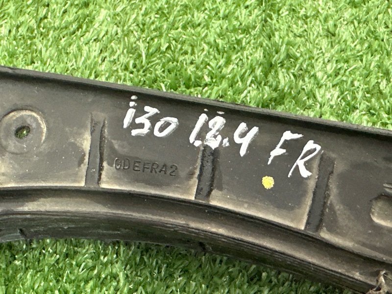 Уплотнитель двери Hyundai i30 2013