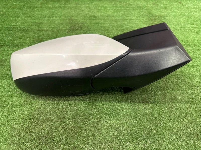 Зеркало заднего вида Hyundai i30 2013